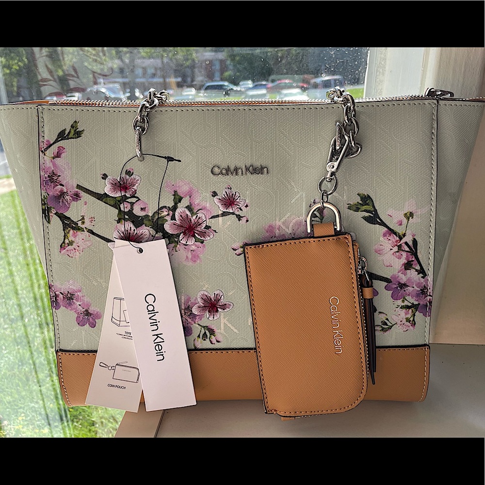 Calvin Klein Key Item Signature Shoulder Bag Mint Green/ Pink Multi One Size